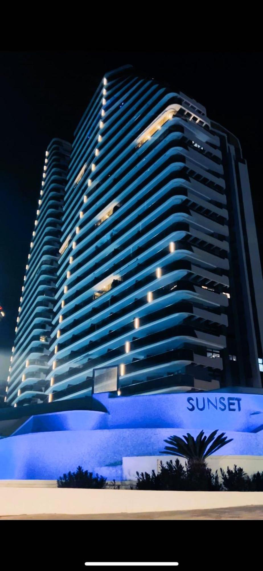Sunset Cliffs Sea View Apartments 14 Floor Бенидорм Екстериор снимка