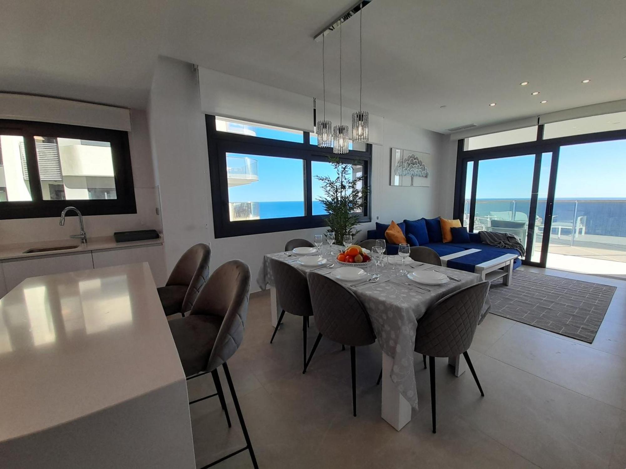 Sunset Cliffs Sea View Apartments 14 Floor Бенидорм Екстериор снимка