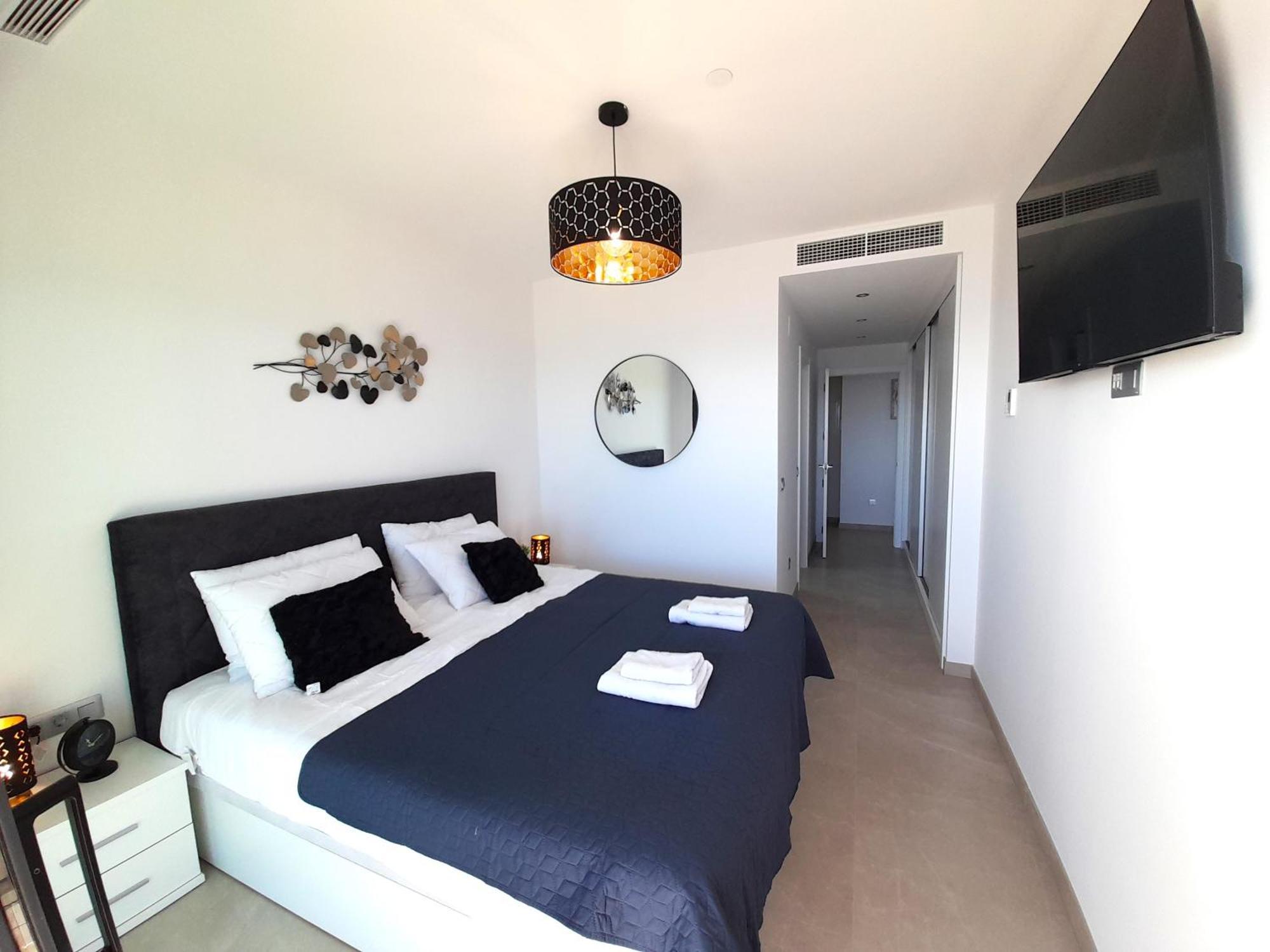 Sunset Cliffs Sea View Apartments 14 Floor Бенидорм Екстериор снимка