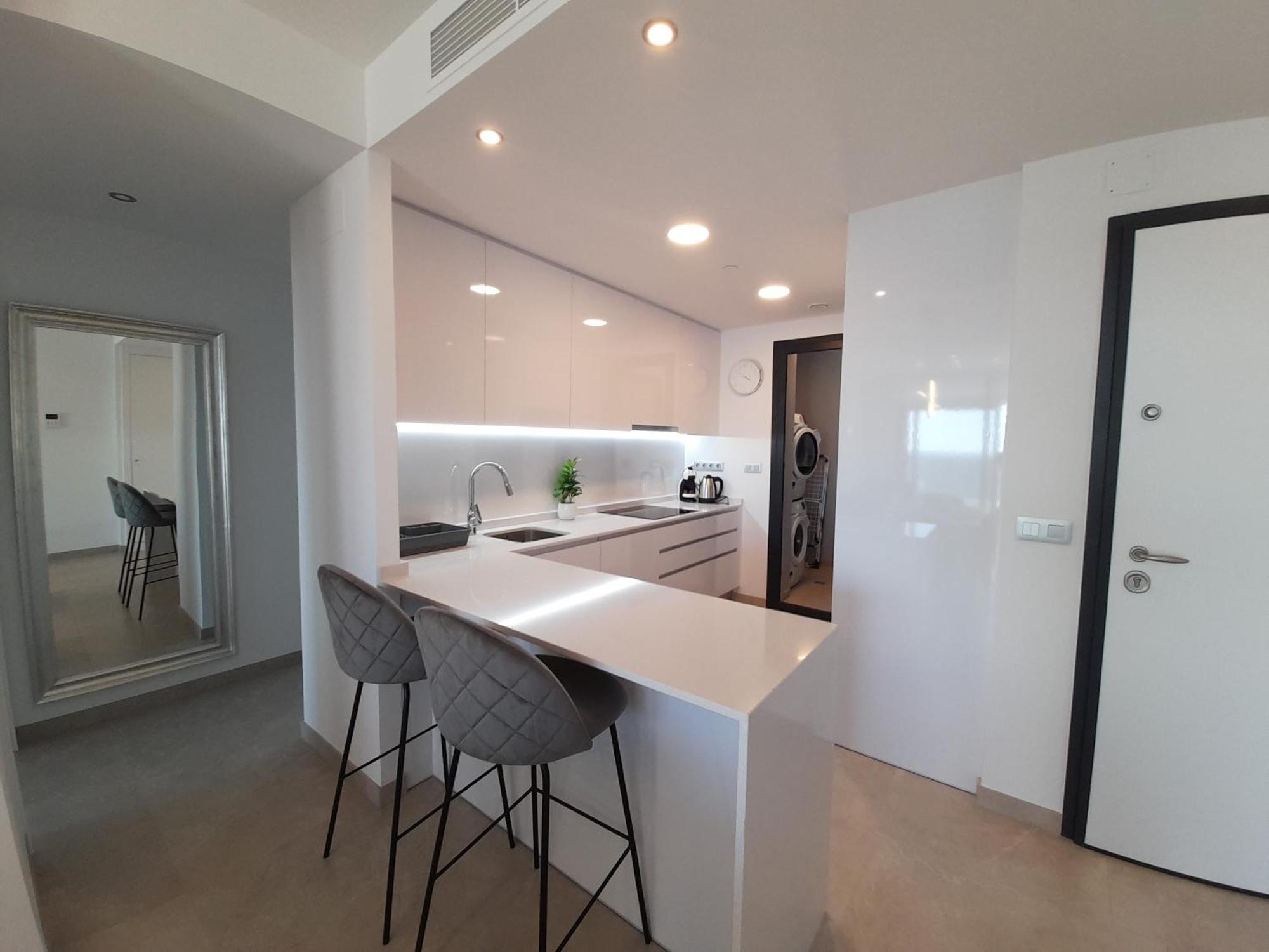 Sunset Cliffs Sea View Apartments 14 Floor Бенидорм Екстериор снимка