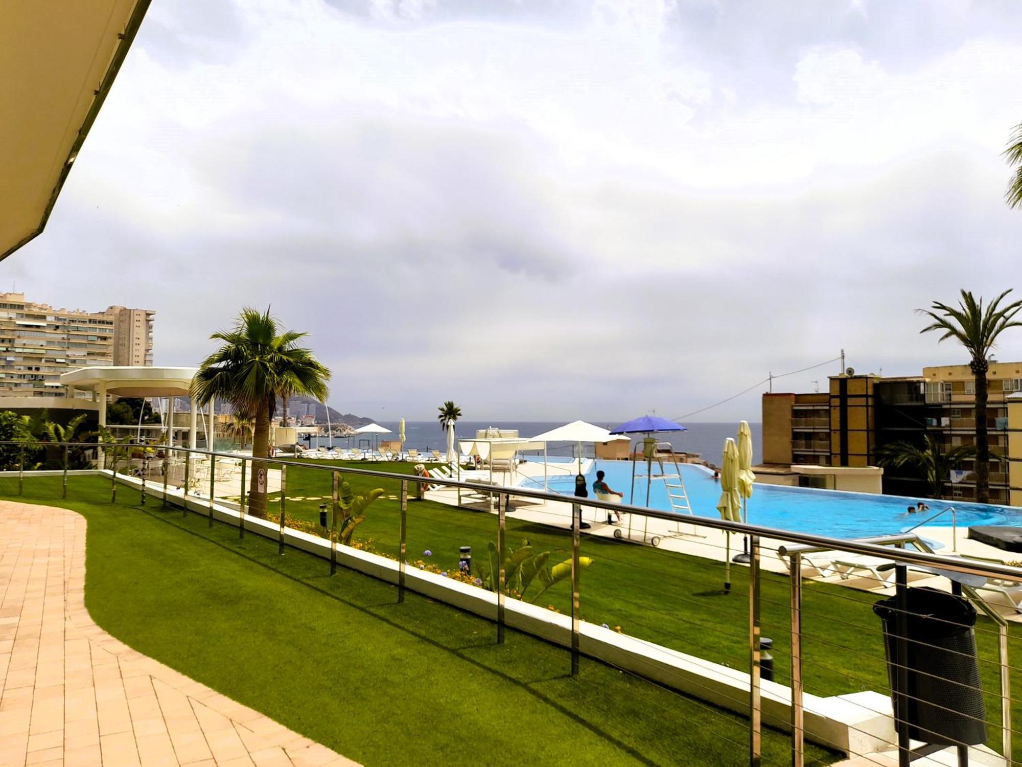 Sunset Cliffs Sea View Apartments 14 Floor Бенидорм Екстериор снимка