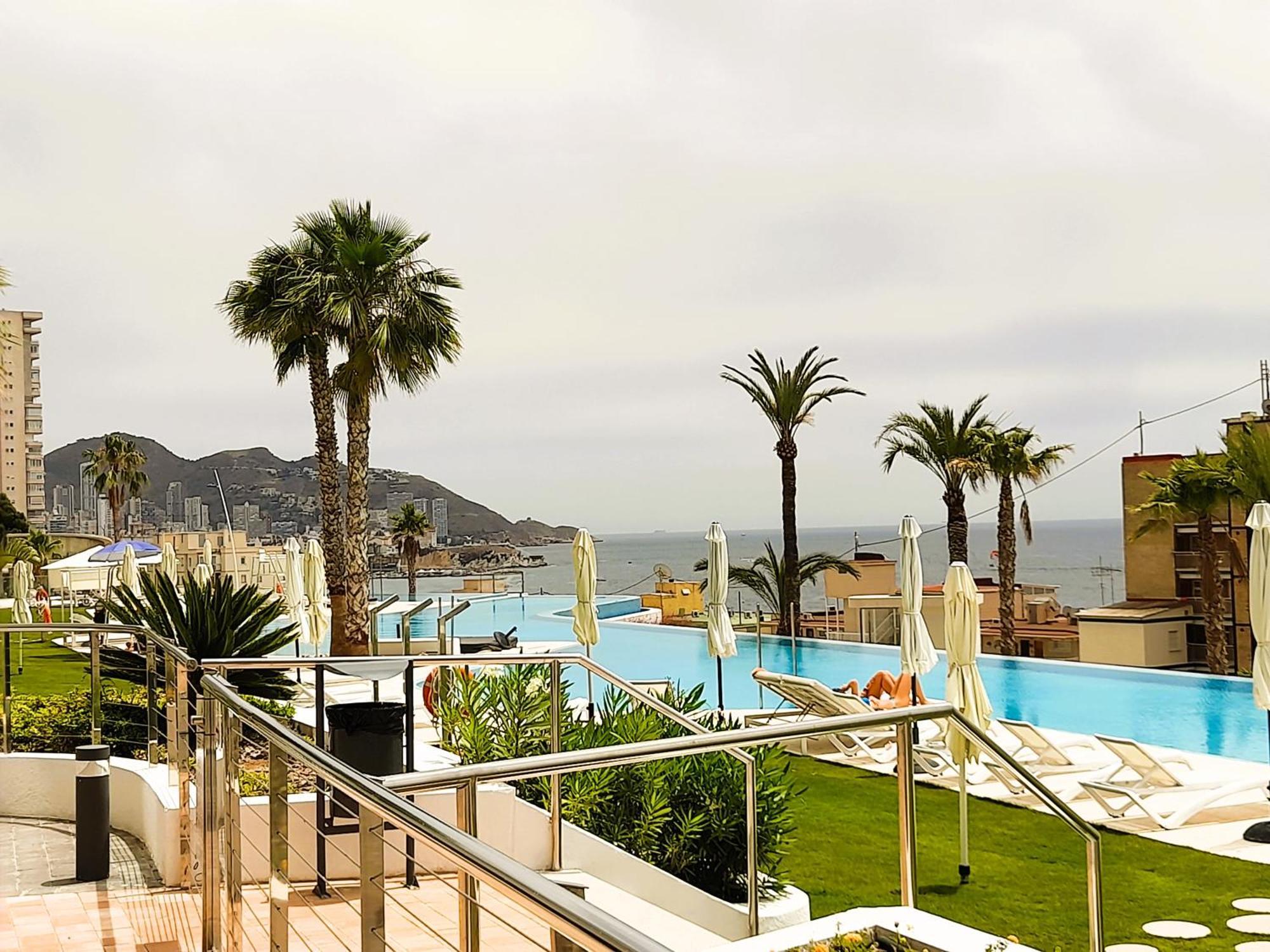 Sunset Cliffs Sea View Apartments 14 Floor Бенидорм Екстериор снимка